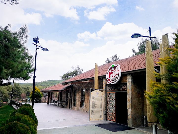 Göl Cafe & Restaurant
