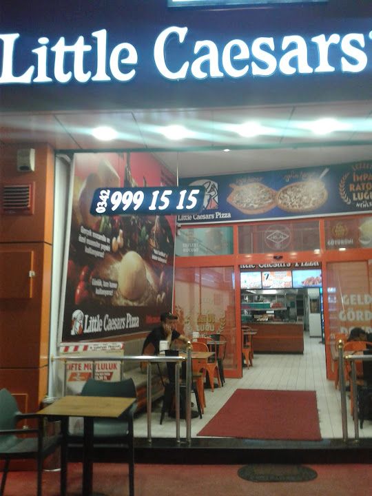 Little Caesara Pizza