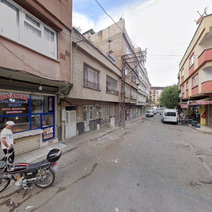 Özcanlar Pide & Lahmacun Firini