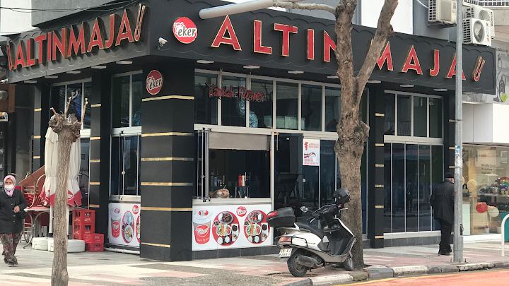 Altın Maja Döner Salonu