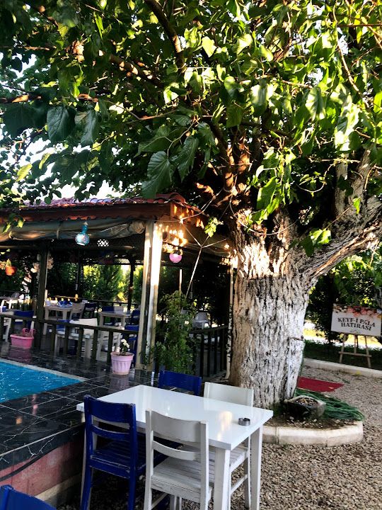 Havuzlu Bahçe Kilo ile Et ve Kahvaltı Bahçesi