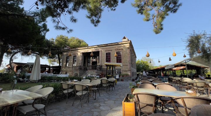 Artemis Cafe ( Kumda Kahve )