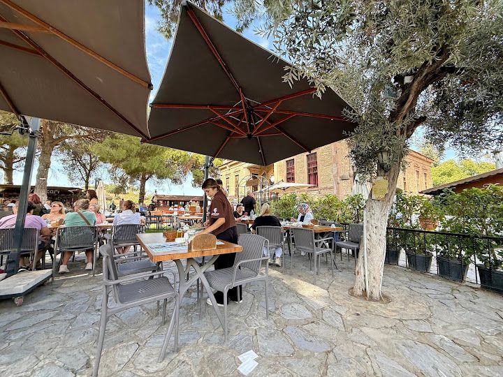 Şirince artemis restaurant ve şarap evi