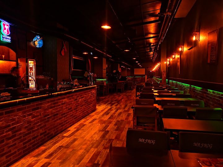 Mr. Frog Pub Bistro