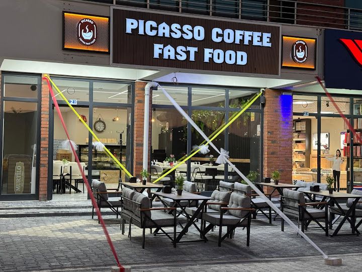 PICASSO COFFEE & FAST FOOD