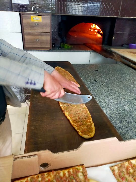 Selçuklu Etliekmek Ve Pide Salonu