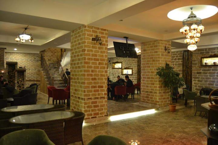 Silenos Cafe