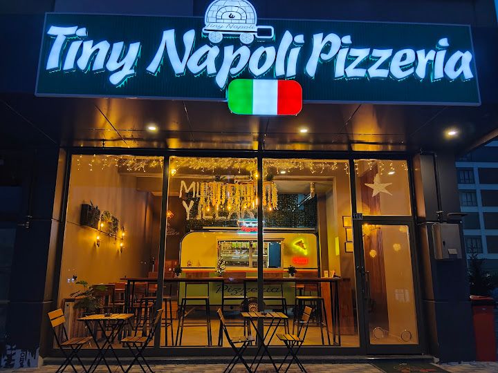 Tiny Napoli Pizzeria