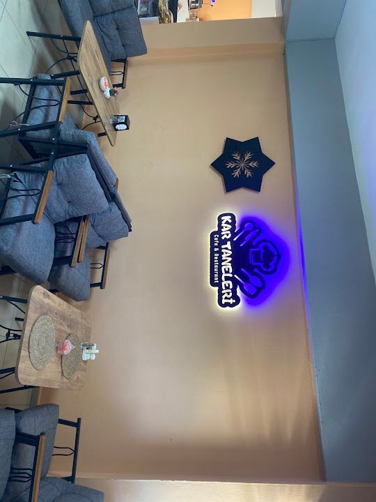 Kar Taneleri Cafe Restaurant (s.s. Selim Kadın Girişimi Üretim Ve İşletme Kooperatifi)