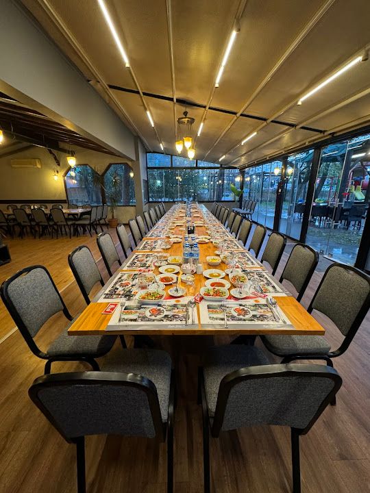 Çiftlik Izgara Sakarya Kazımpaşa Köftesi