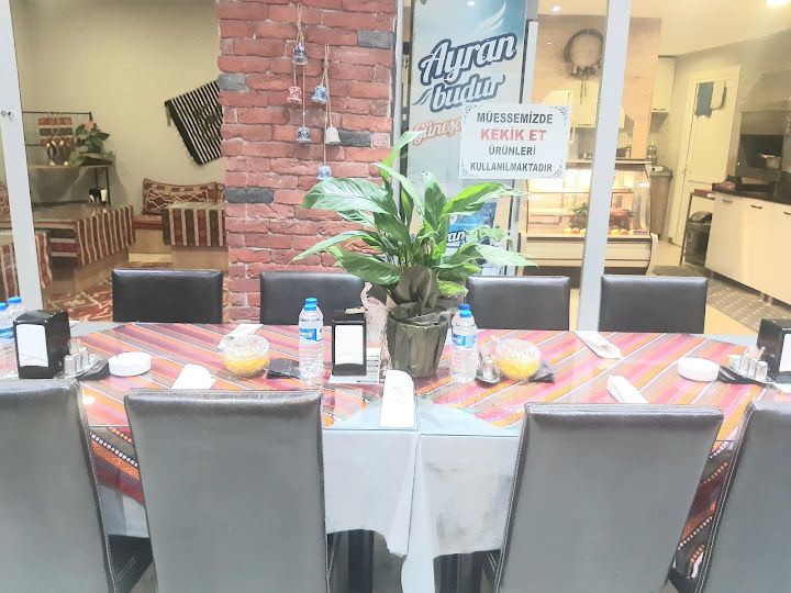 Mübaşirin Yeri Kebap Dürüm.