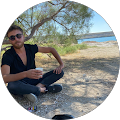 Şeref Ay