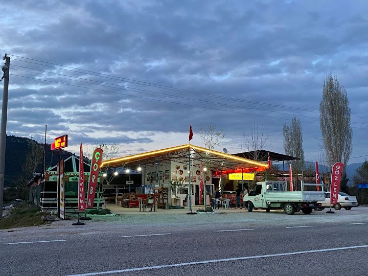 Yörükbeyi Kardeşler Doğal Köy Kahvaltısı
