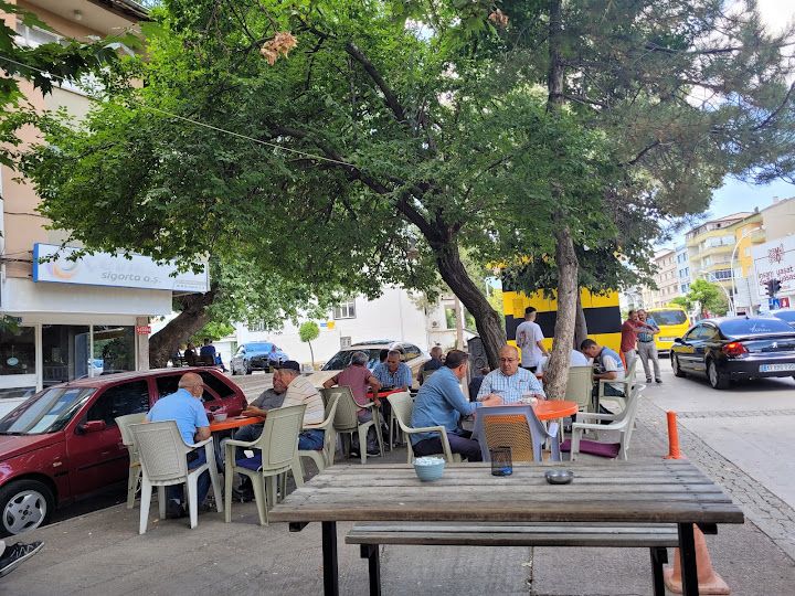 Çınaraltı Çay Evi