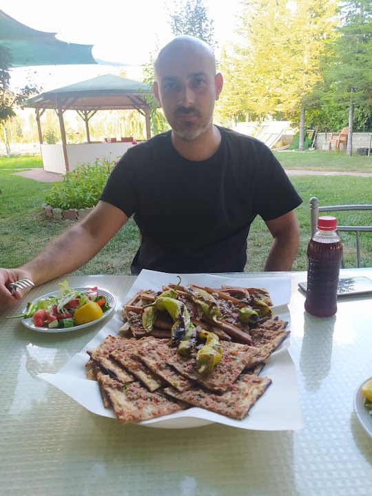 Yaşar Etliekmek