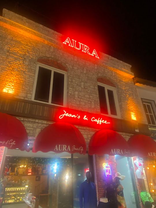 Aura Jeans & Coffee