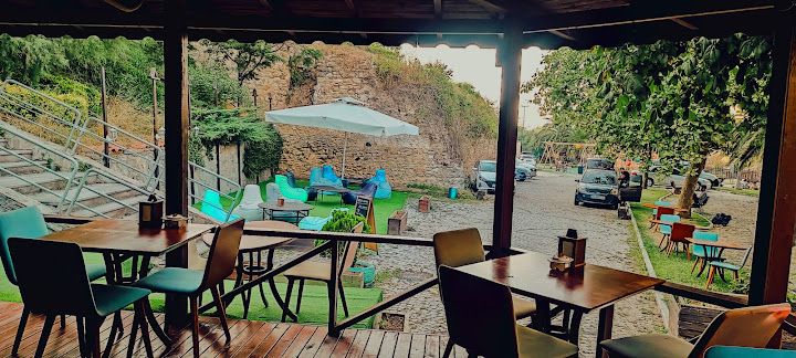 Vadı's Lounge