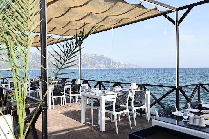 Lamoya Restaurant