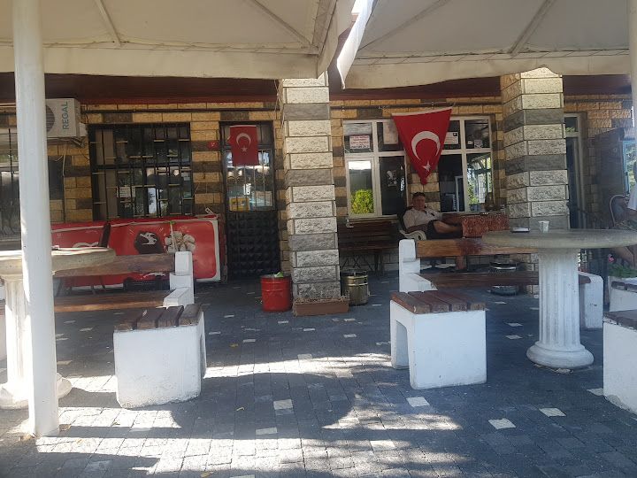 Küçük Kılıçlı Kıraathanesi