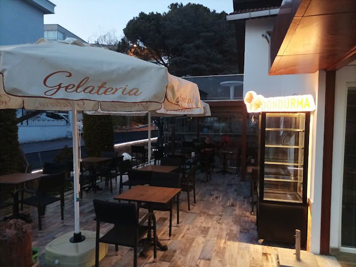 Nermin Sultan Cafe