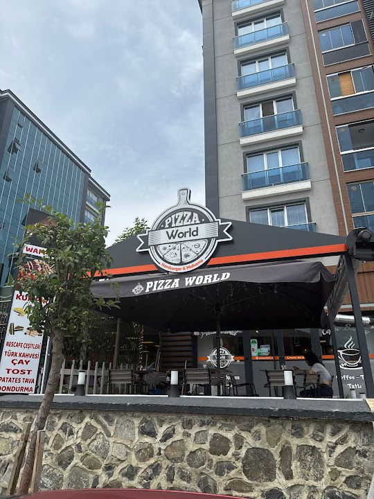 Pizza World