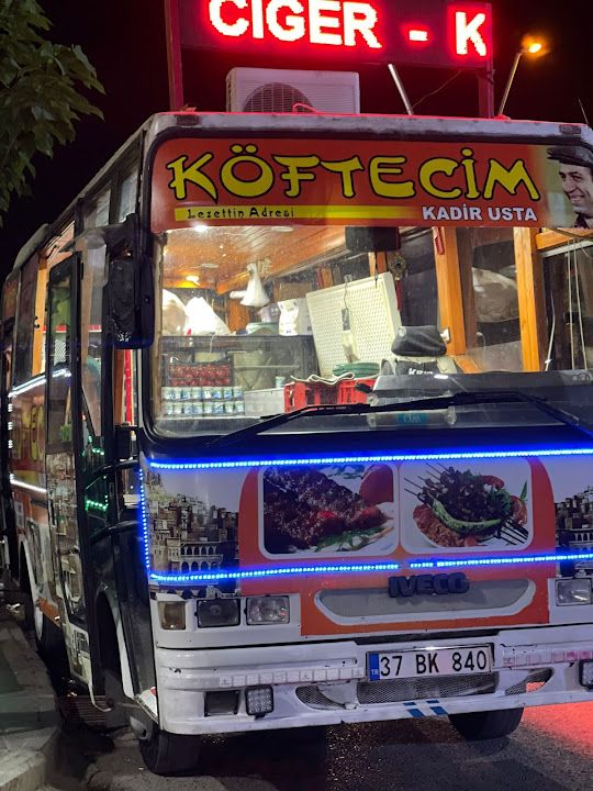 Köftecim Kadir Usta