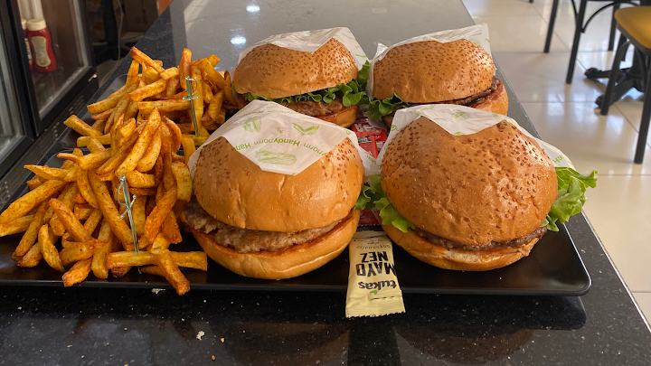 Caf6 Burger