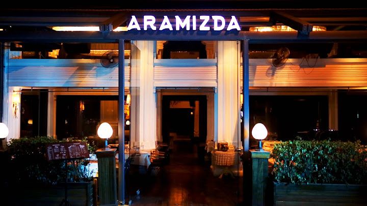 Aramızda Karaköy
