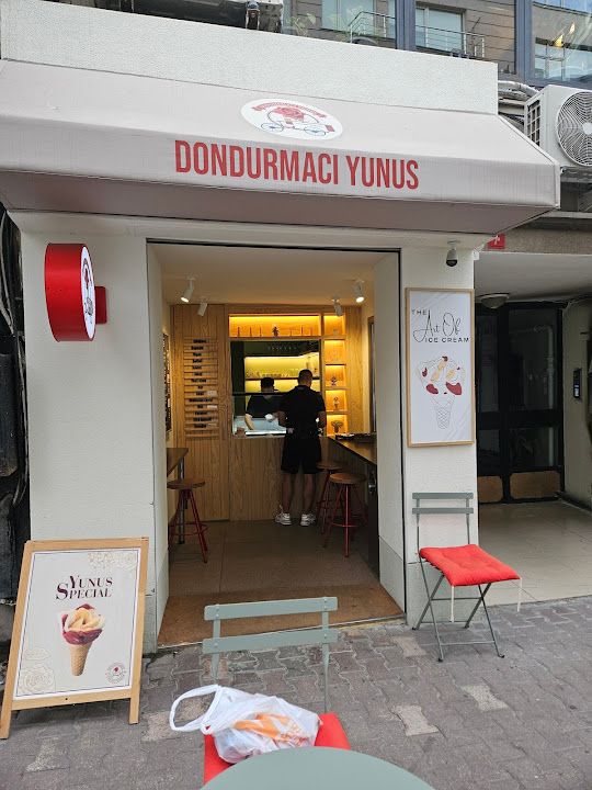 Dondurmacı Yunus Nişantaşı
