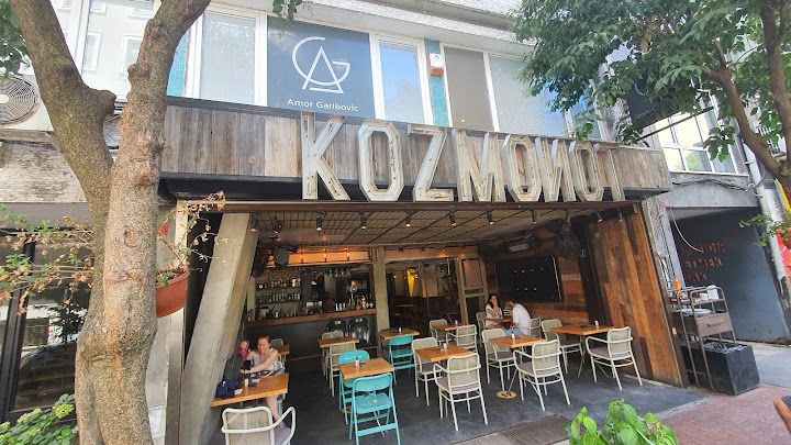 Kozmonot Pub Topağacı
