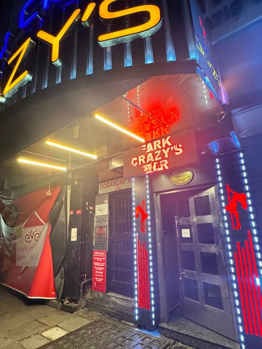 PARK CRAZY'S BAR