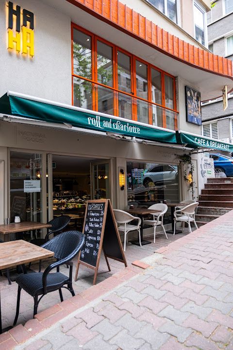 Roll And Charlotte Cafe&kahvaltı