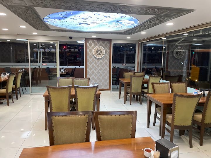 Vanel Cafe & Restaurant