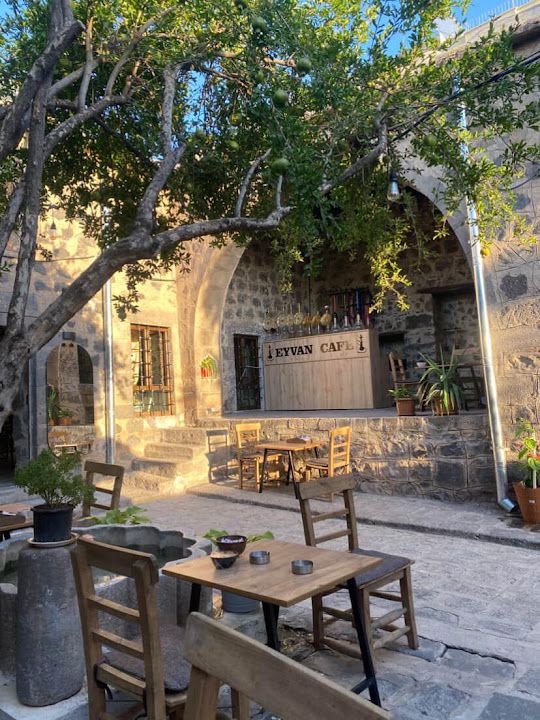 Eyvan Cafe