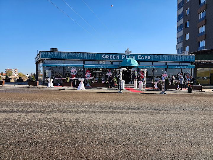 Green Plus Cafe