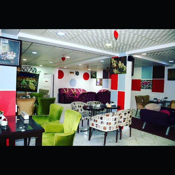 Saltanat Cafe