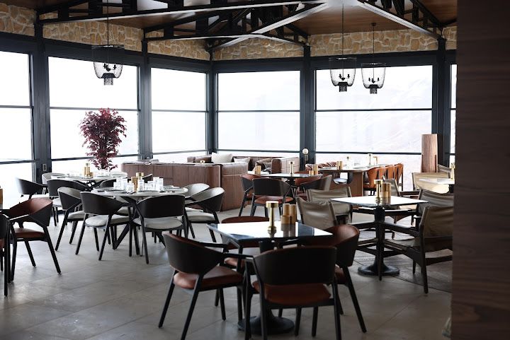 Khione Restoran