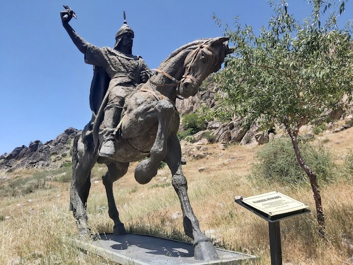 Metin Yurdanur Açık Hava Heykel Bahçesi