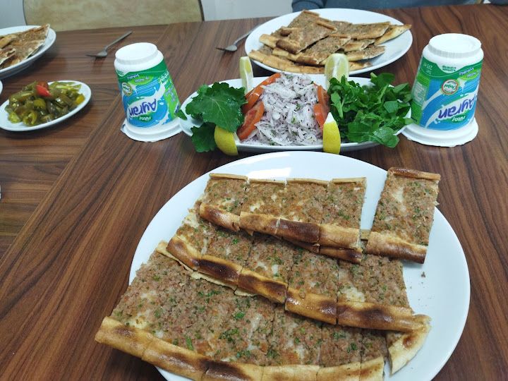 KAYA KARDEŞLER PİDE&LAHMACUN SALONU