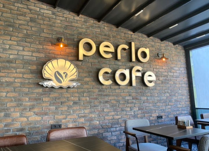 Perla Cafe