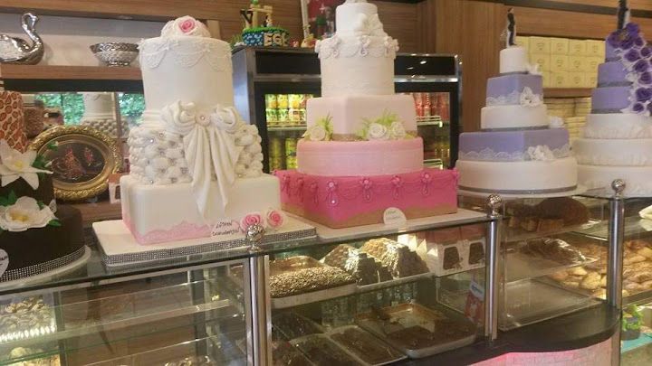 iNCi CAKE PATiSSERiA