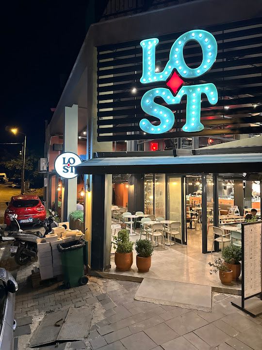Lost Coffee & Game Saloon