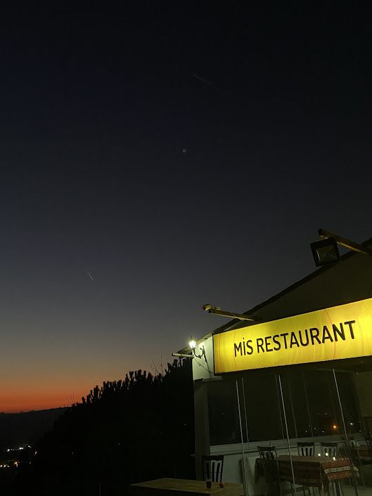 Mis Restaurant