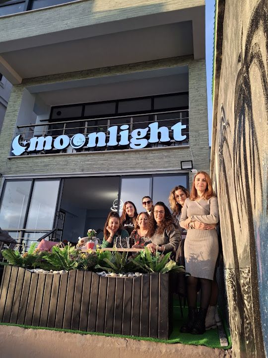 Moonlight Cafe