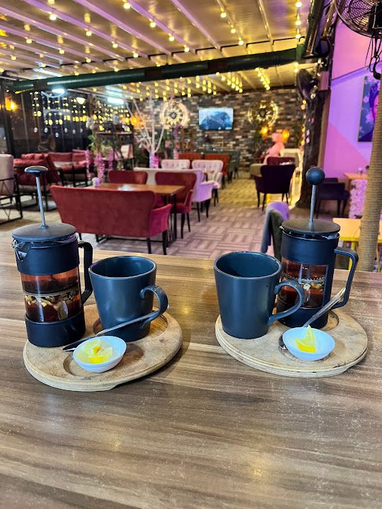 Mona Rossa Cafe -restaurant