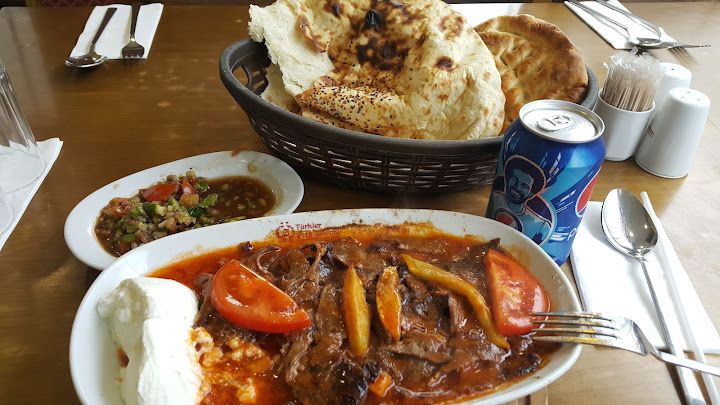 Öztürkler Şark Sofrası