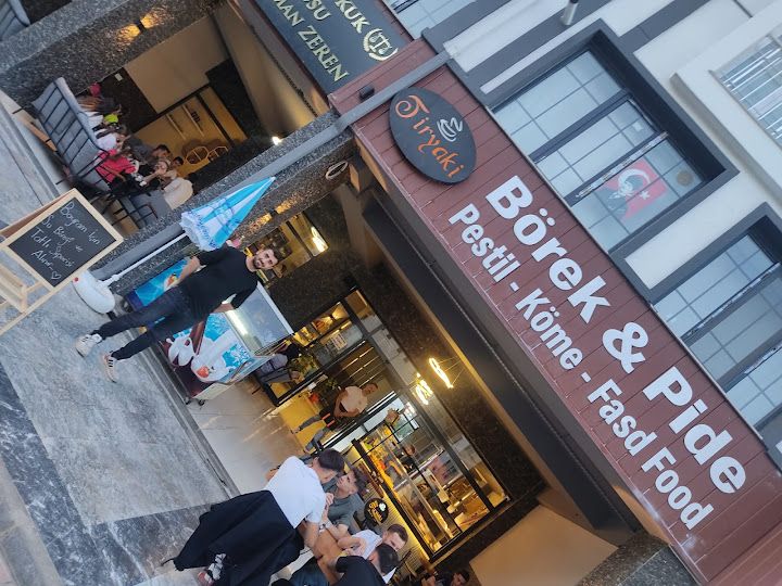Tiryaki Börek & Pide&cafe bistro