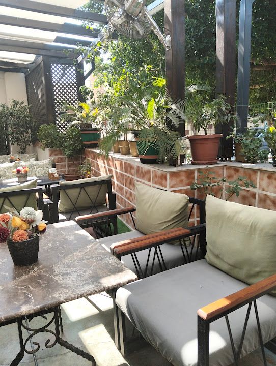 Kydnos Cafe Restaurant