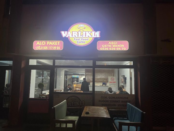 Varlıklı Izgara Ve Çorba