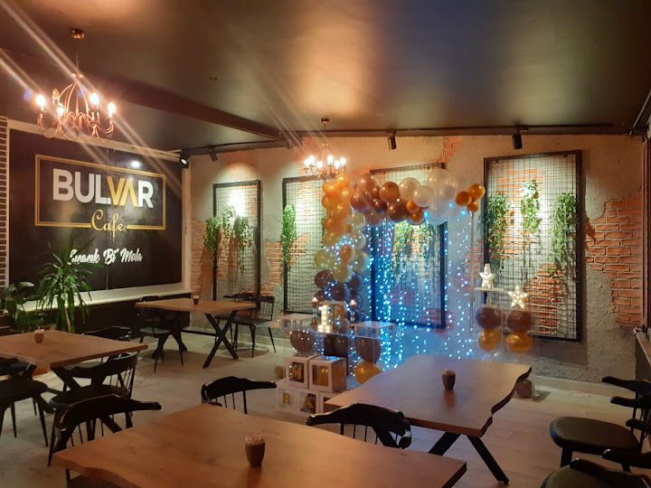 Bulvar Cafe